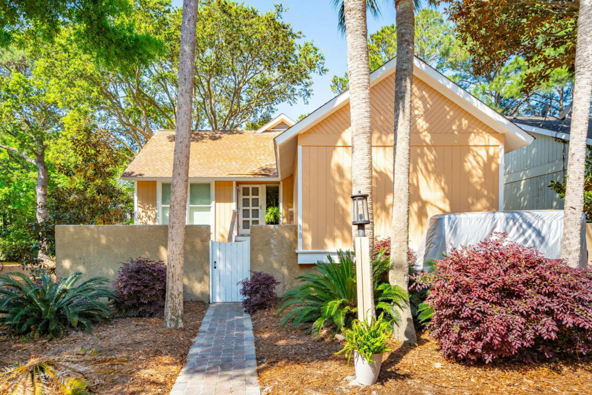 18 LAKE VILLAGE LN, ISLE OF PALMS, SC 29451, photo 1 of 41